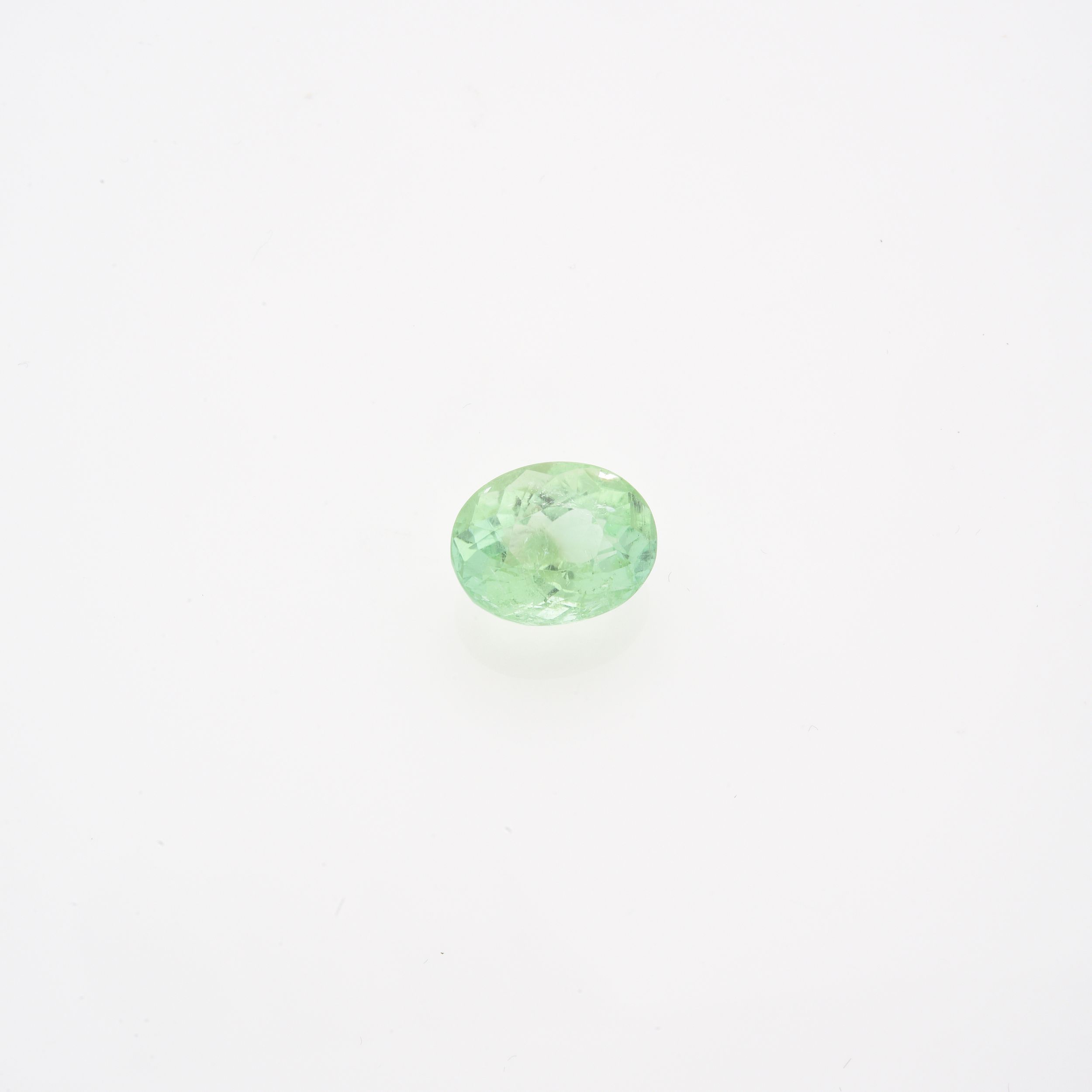 TOURMALINE VERTE SUR PAPIER