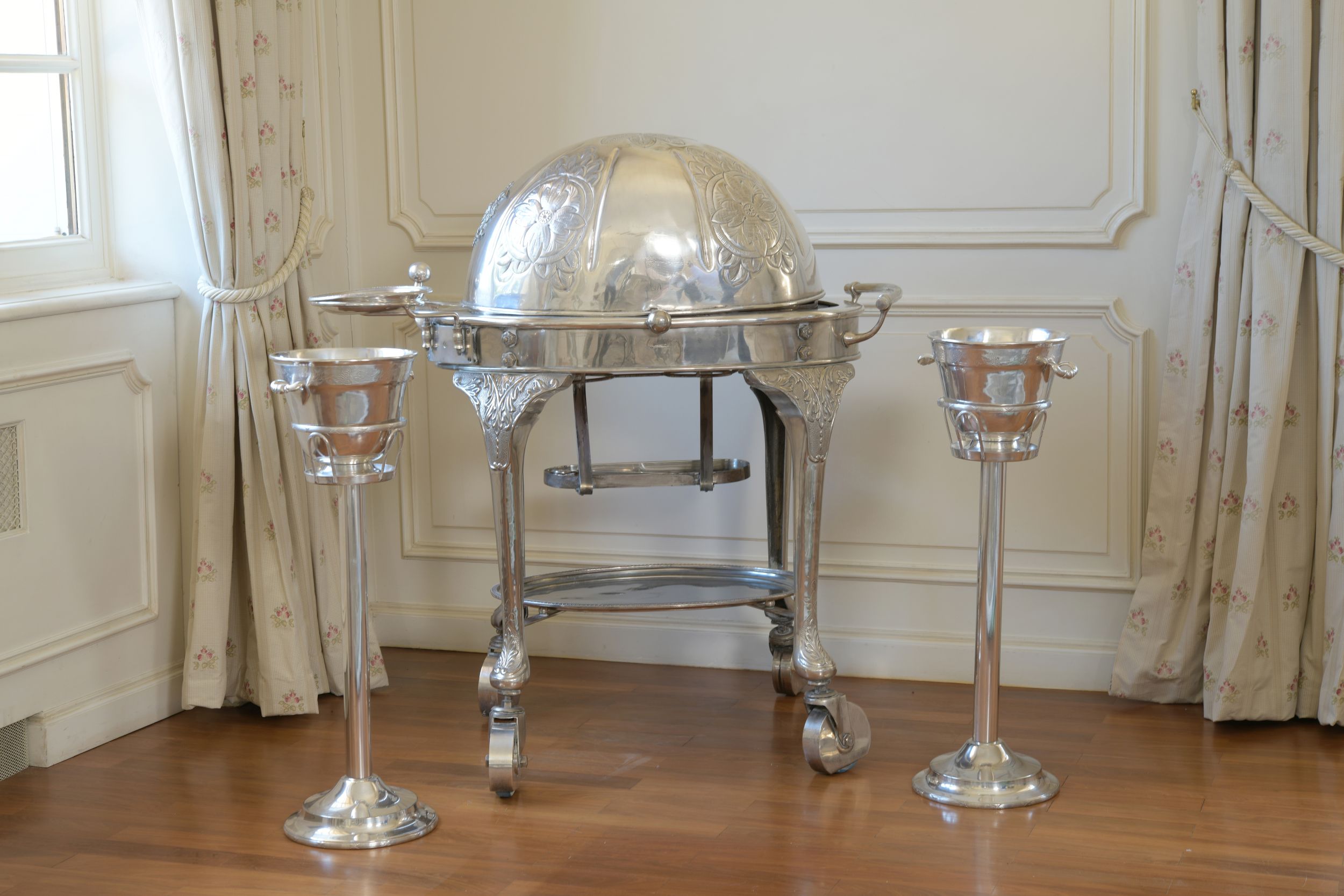 UNE PAIRE D’ANGES:  | H&ocirc;tel Des Ventes de Monte-Carlo