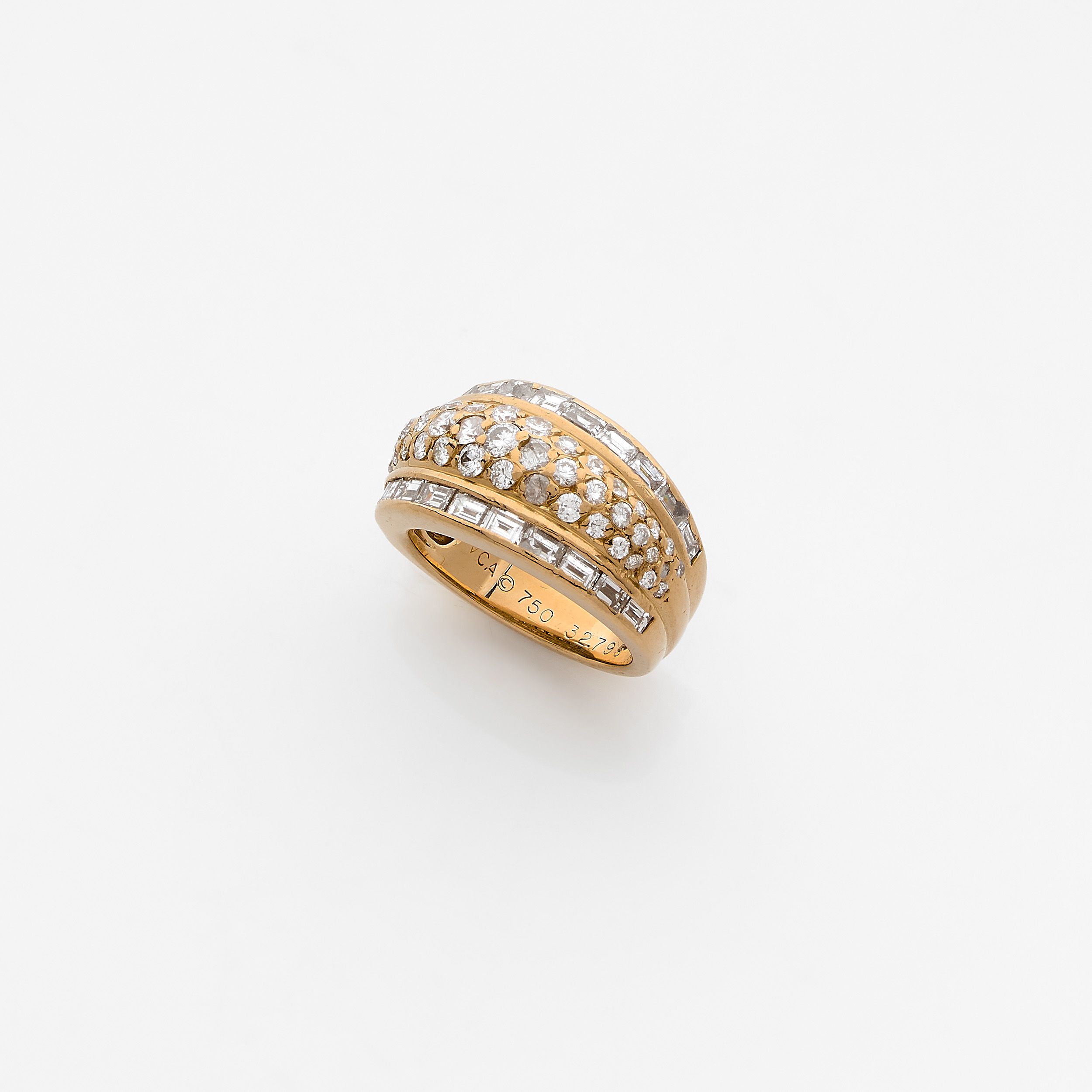 IMPORTANTE BAGUE CHEVALIERE:  | H&ocirc;tel Des Ventes de Monte-Carlo