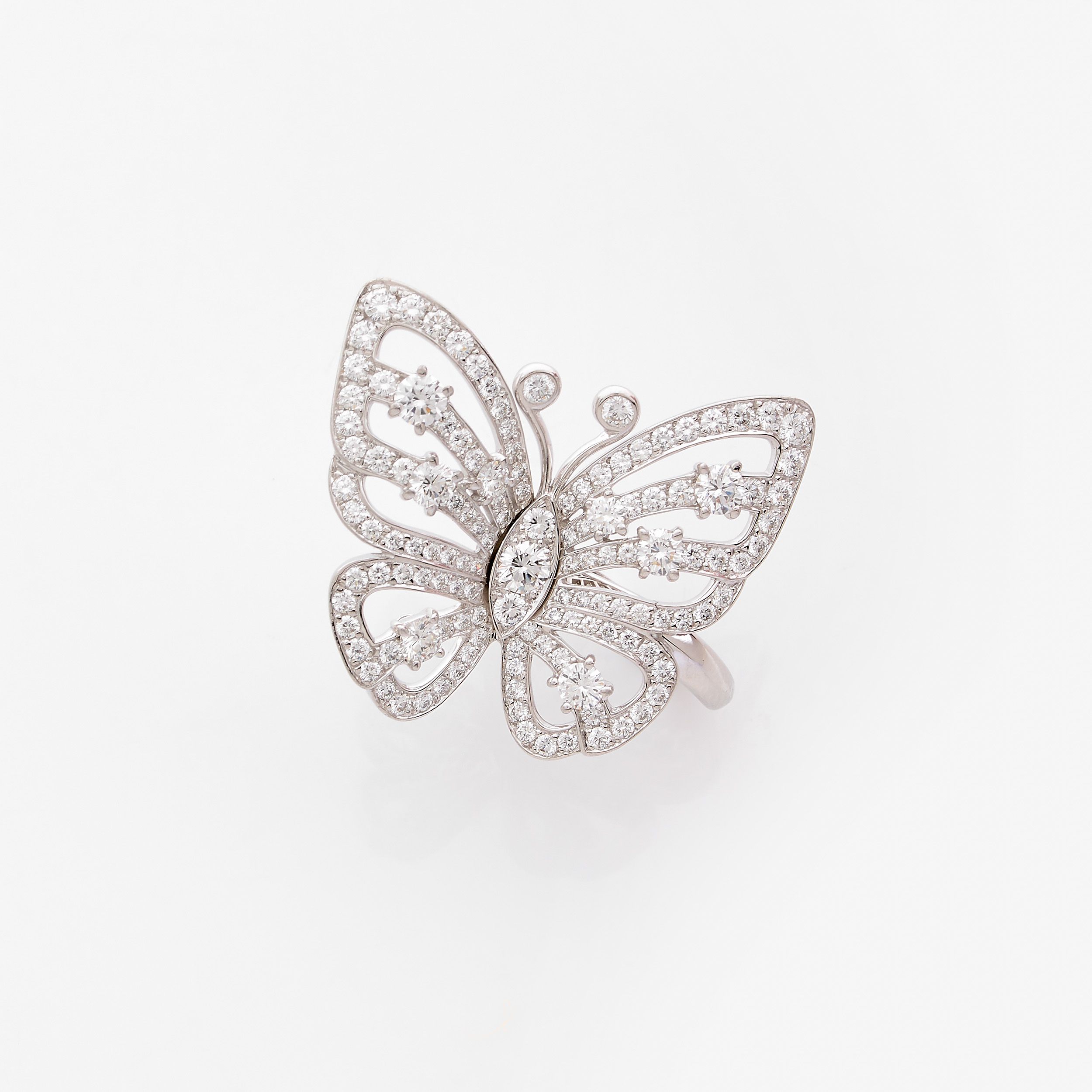JOLIE BAGUE FLEUR :  | H&ocirc;tel Des Ventes de Monte-Carlo