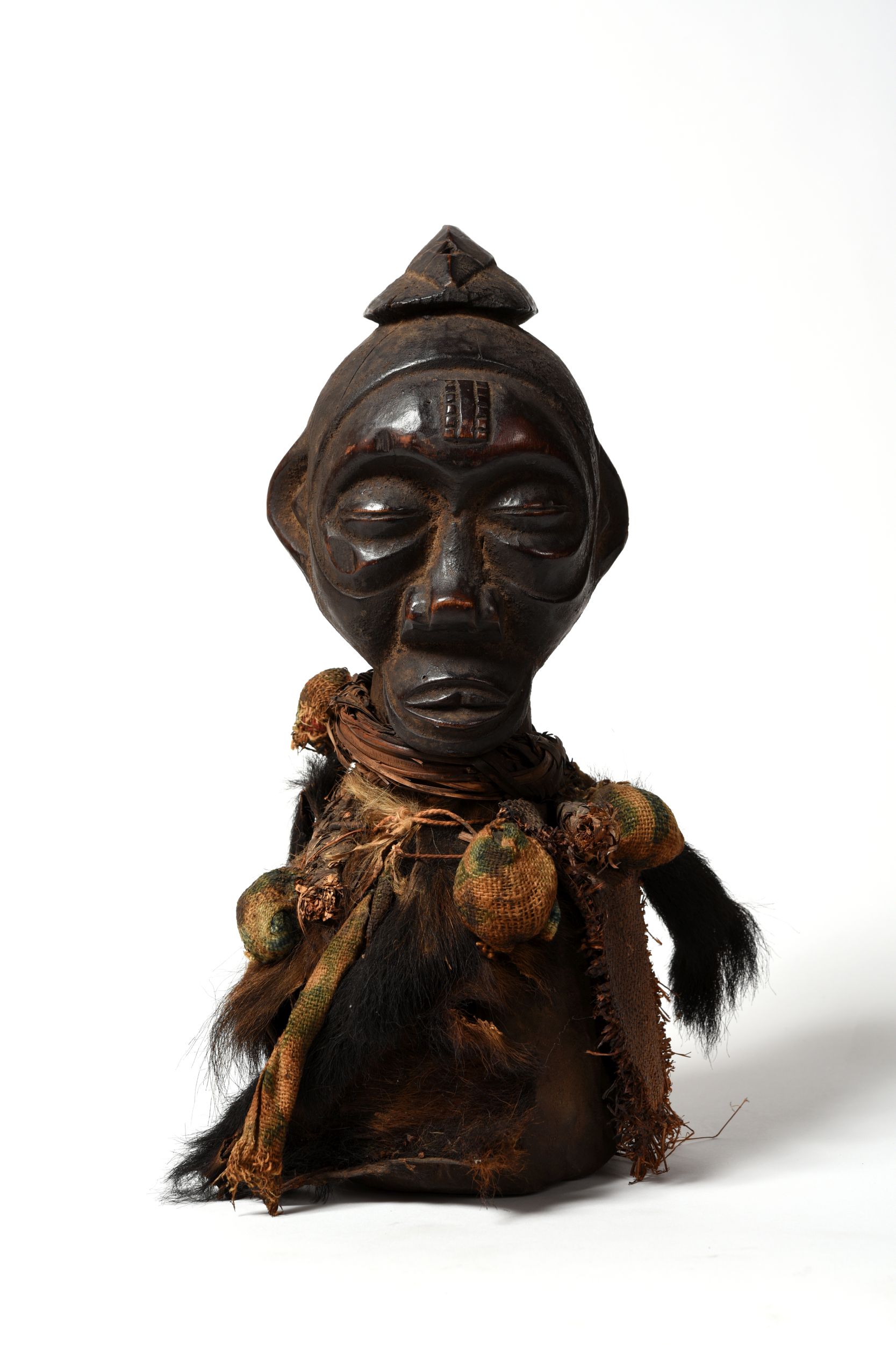 SONGYE R. D. CONGO:  | H&ocirc;tel Des Ventes de Monte-Carlo